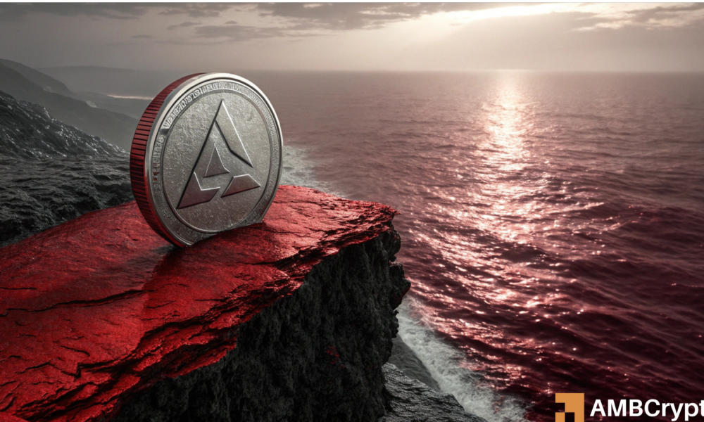 AVAX faces bearish breakdown – Is a drop to $20 next?